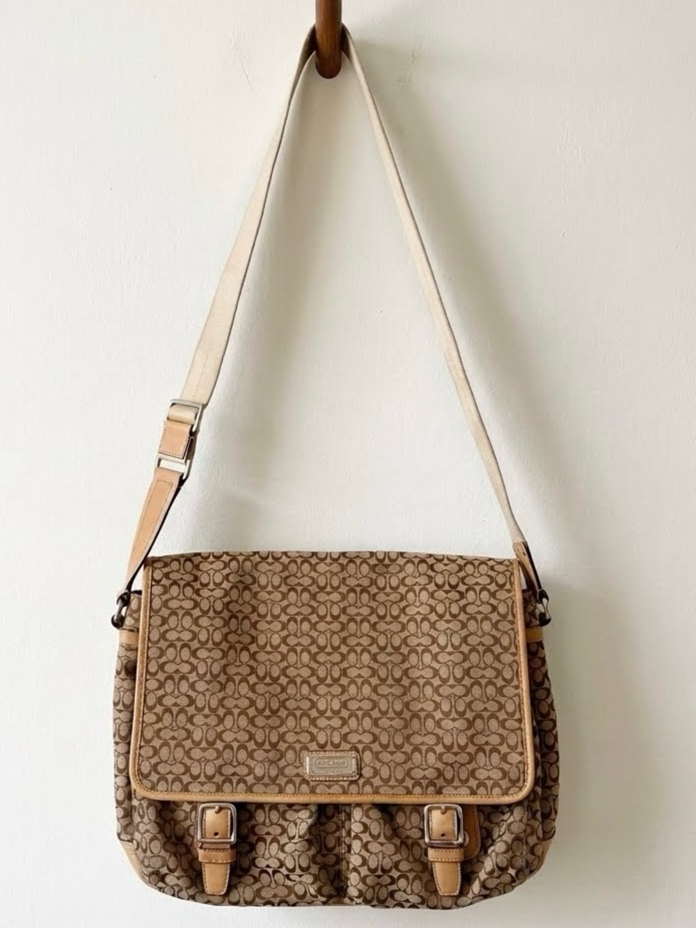 Coach F70293 Signature Vintage Crossbody Messenger Bag, Tan Canvas Jacquard